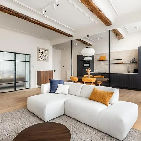 Huswell - Stylishly Renovated With View Apartment Ghent