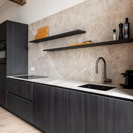 Huswell - Stylishly Renovated With View Apartment Ghent