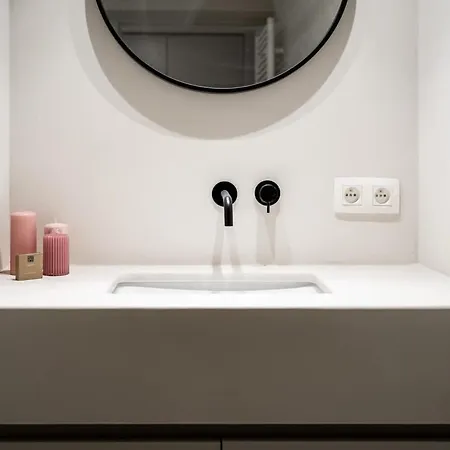 Huswell - Stylishly Renovated With View Apartment Ghent