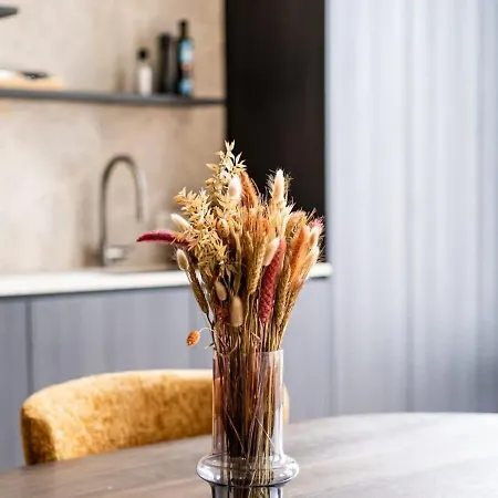 Huswell - Stylishly Renovated With View Apartment *